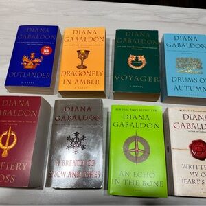 Outlander book series - Diana Gabaldon